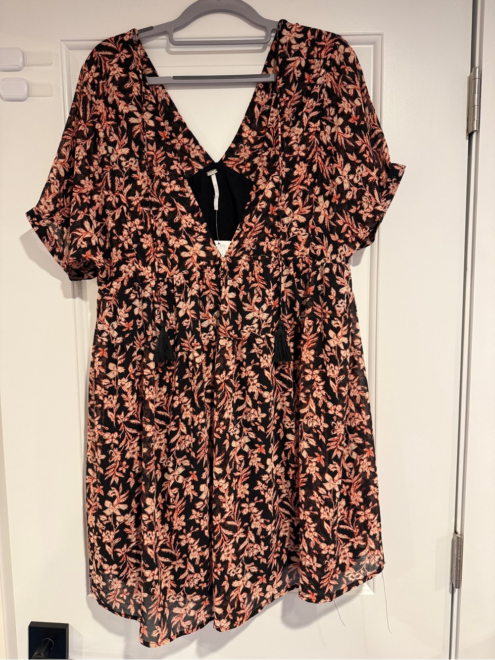 Free People V-Neck Red and Black Floral Mini Dress Women's Size Small NWT Boho